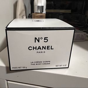 CHANEL body cream
